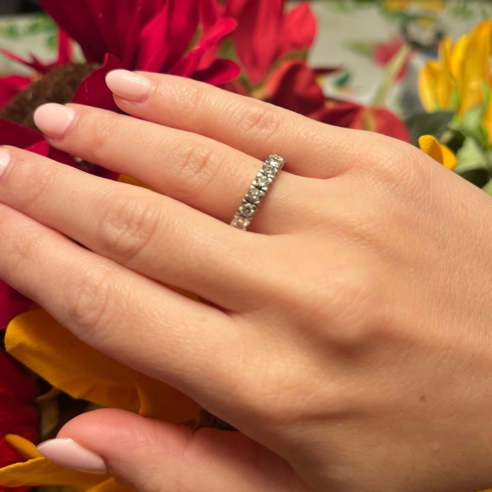 Platinum diamond band